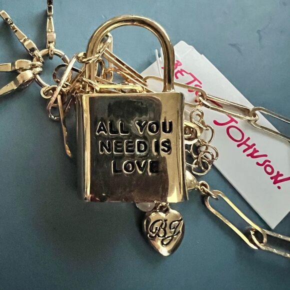 🔐 Betsey Johnson Rare Gold Love Lock & Keys Necklace 🔐 - Picture 5 of 5